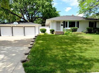 3319 75th St E, Inver Grove Heights, MN 55076