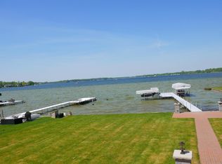 1712 Cass Lake Front Rd, Keego Harbor, MI 48320