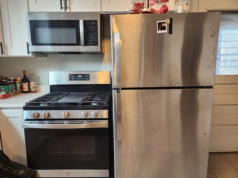 6107 N Washtenaw Ave #2W — Photo 5