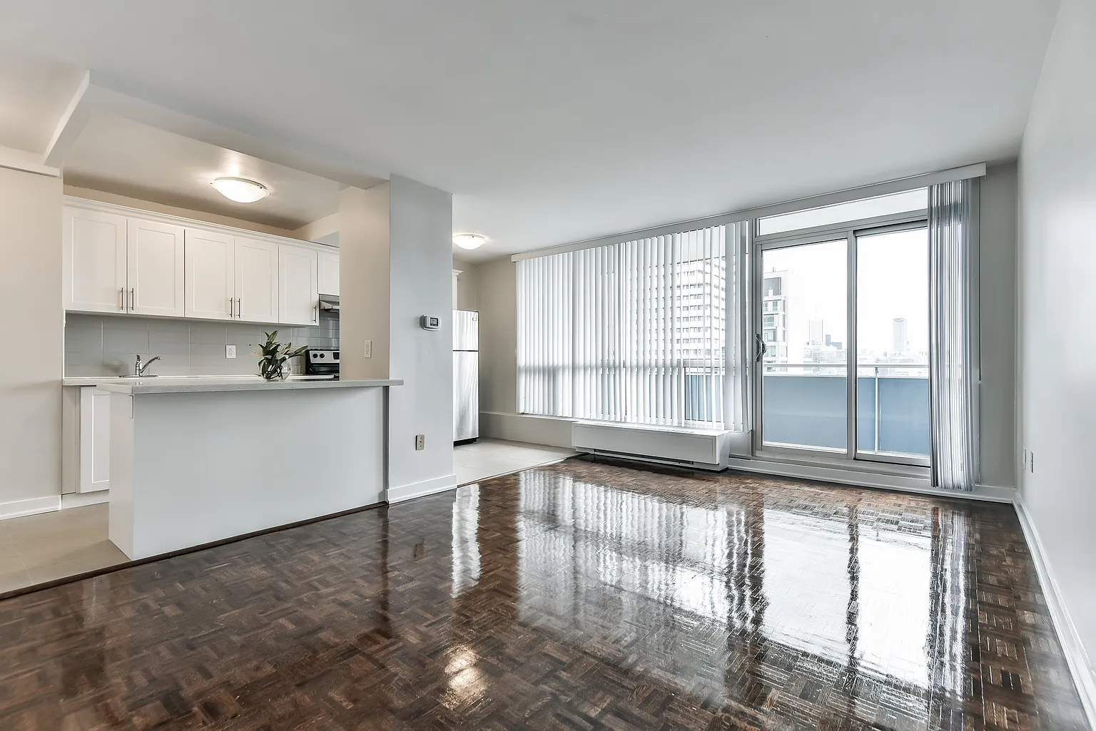 20 Prince Arthur Ave #2301 photo 1