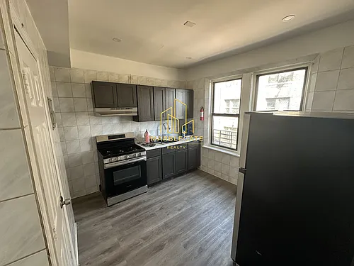 47 Milford Ave Photo 1