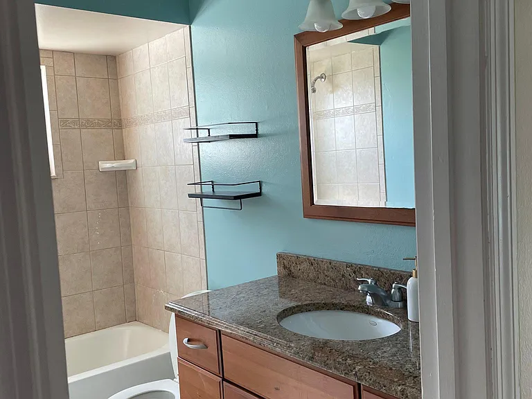 575 Coconut St — Photo 8