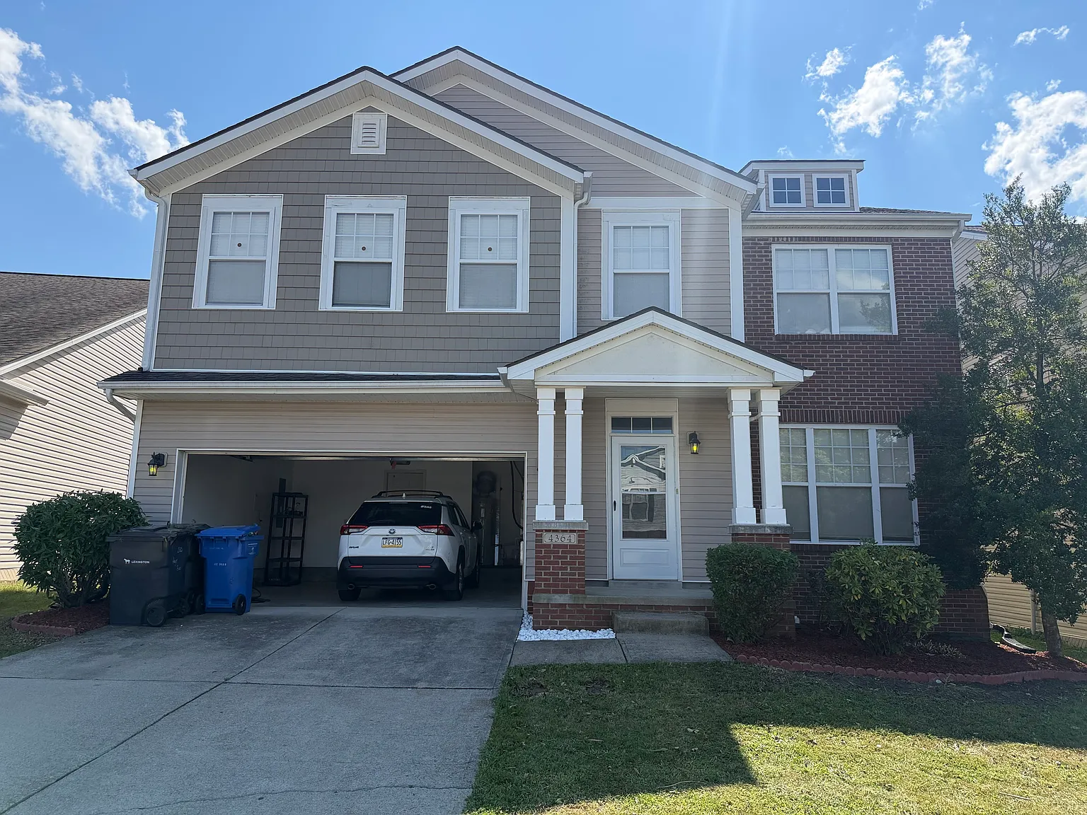 4 bed, 2.5 bath, 2551 sqft, $2,650 — Photo 1