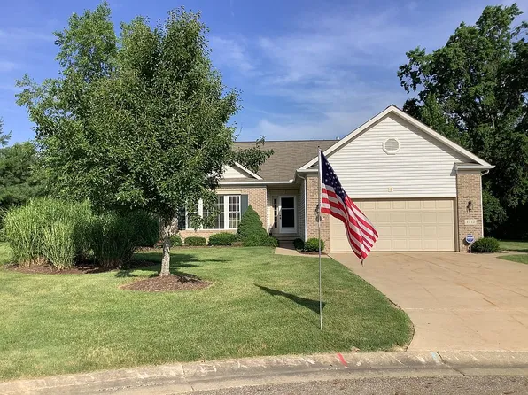 1115 Spring Ridge Cir, Alliance, OH 44601