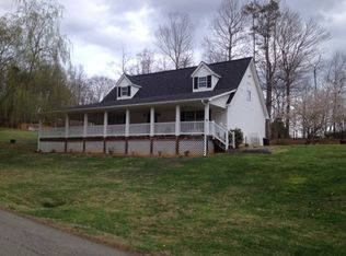 40 Carolyn Dr, Candler, NC 28715