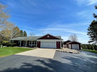 2464 E Caro Rd, Caro, MI 48723