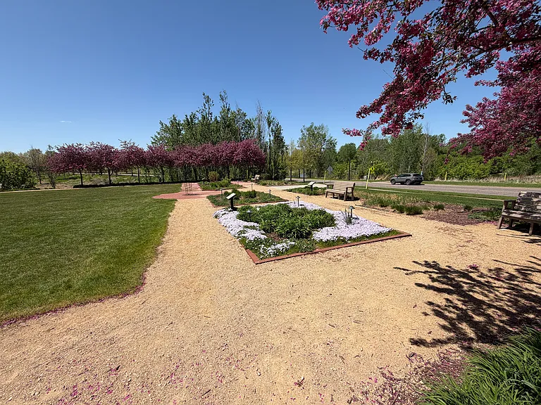 11007 Oak Grove Cir #B — Photo 32