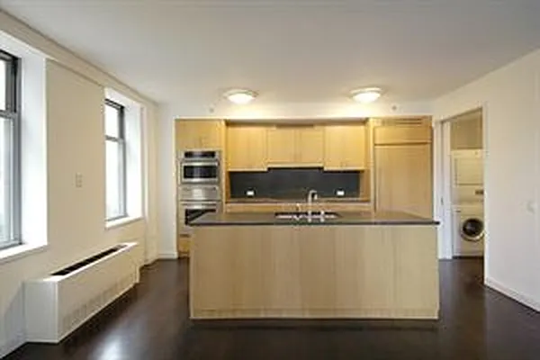 Sold by Douglas Elliman | media 22