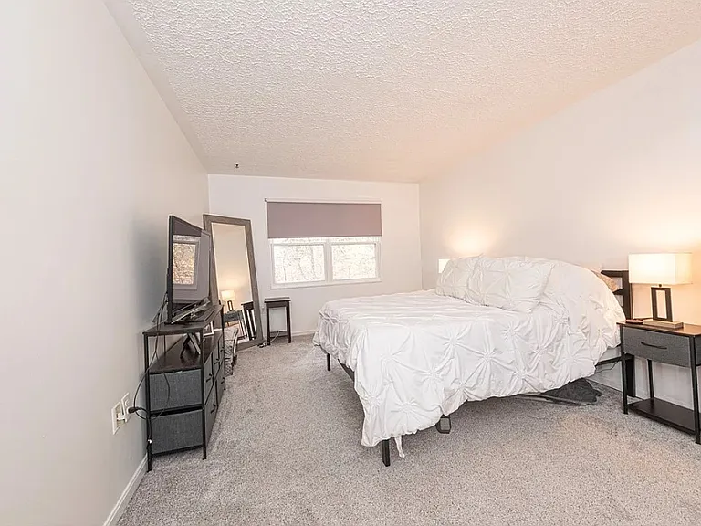 300 Gilkeson Rd #12A — Photo 1