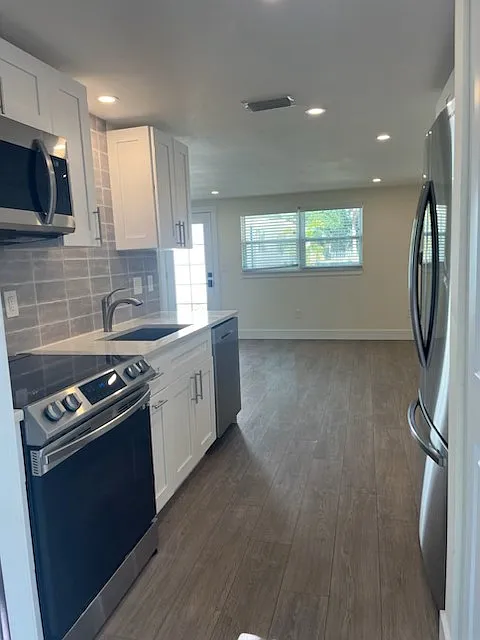 2 bed, 650 sqft, $1,900 — Photo 4