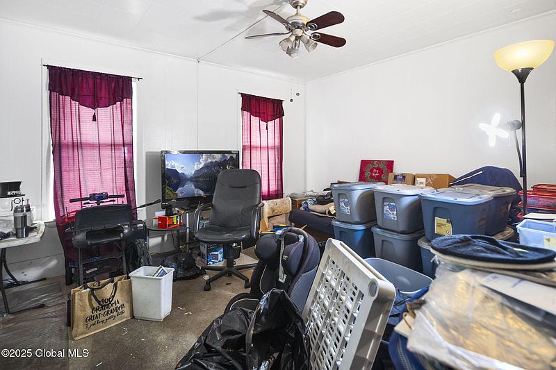 4th image of 1331 Hodgson Street