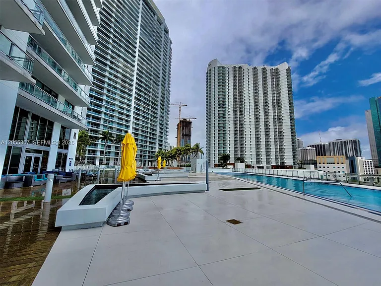92 SW 3rd St #1808 — Photo 39