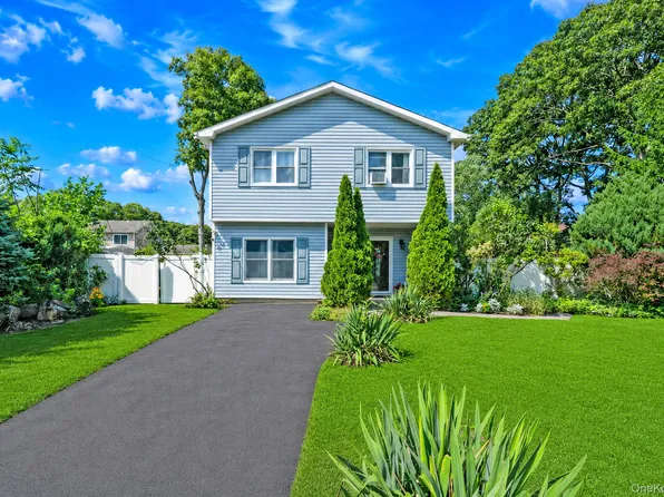 37 Main Avenue, Mastic, NY 11950