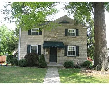 2023 Brookfield Rd photo 1