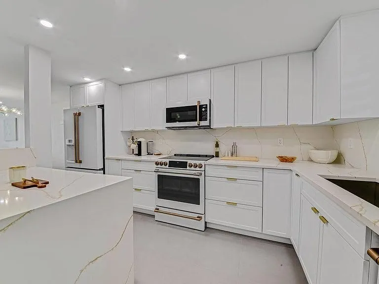765 Jeffery St #1-101 — Photo 2