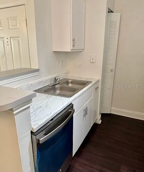 2521 Grassy Point Dr #101 — Photo 4
