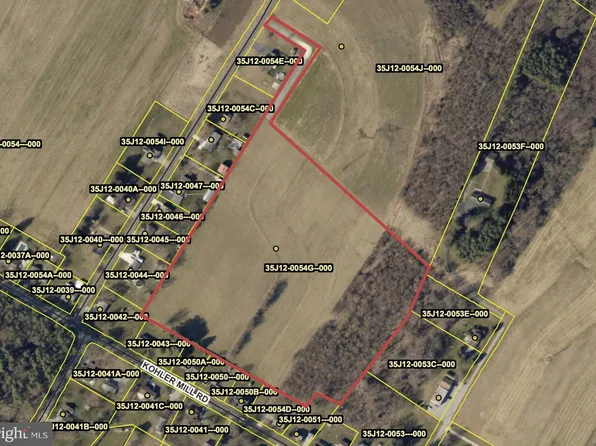 572 Poplar Rd, New Oxford, PA 17350