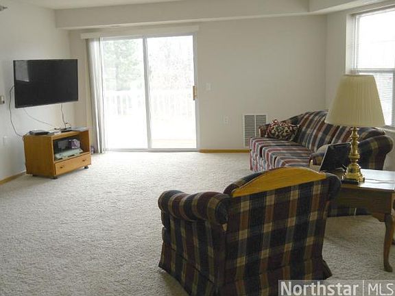 3rd image of 170 Emerson Ave E APT 104