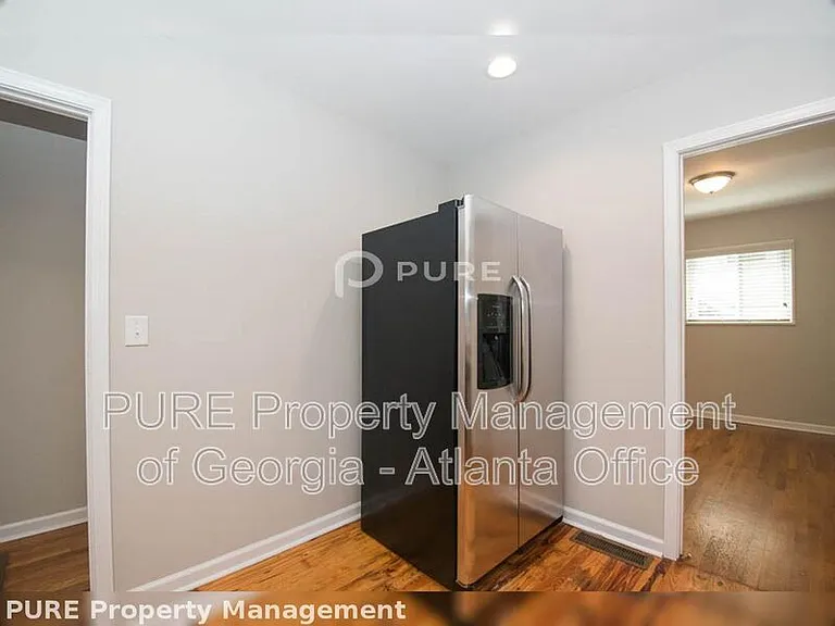 439 Chester St SE — Photo 9