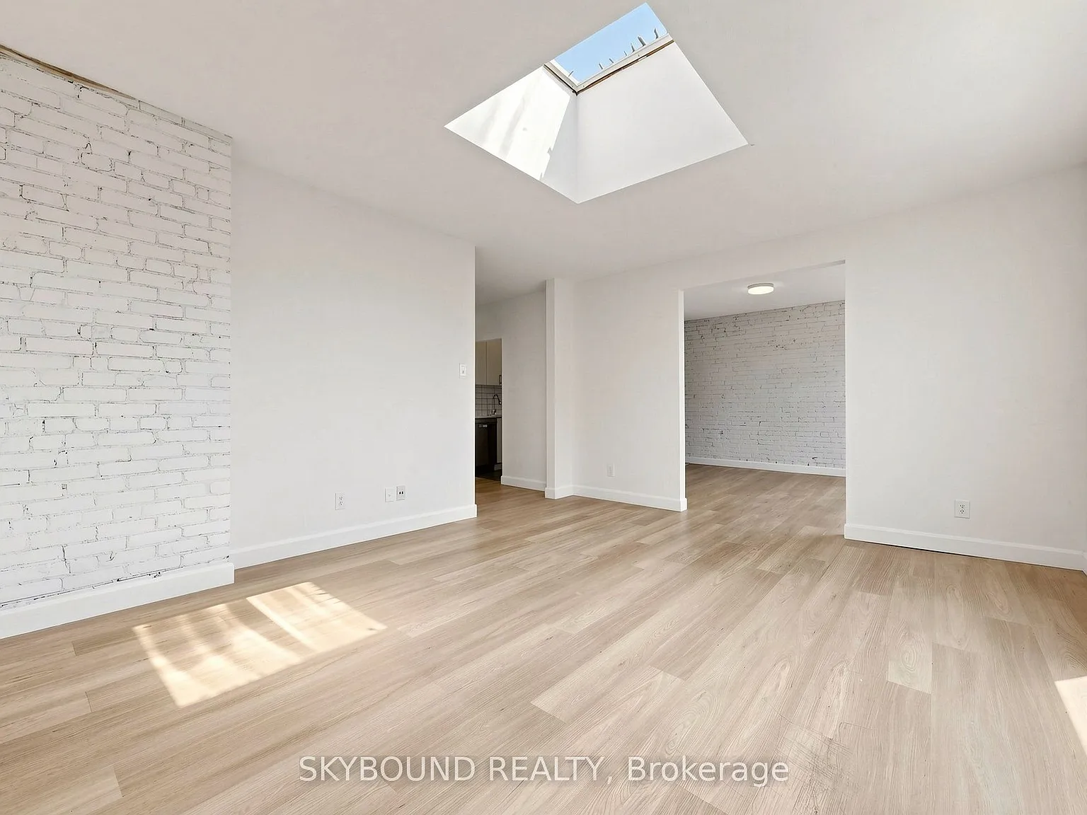 2 bed, $3,100 — Photo 1