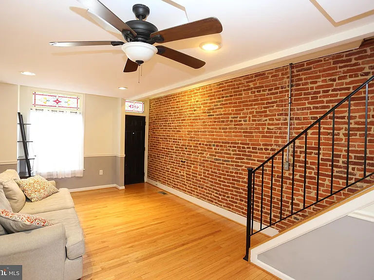 524 S Bouldin St — Photo 3
