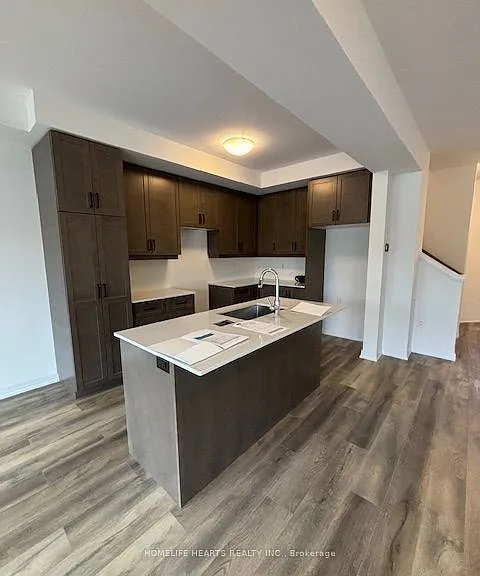 90 Gort Ave — Photo 8