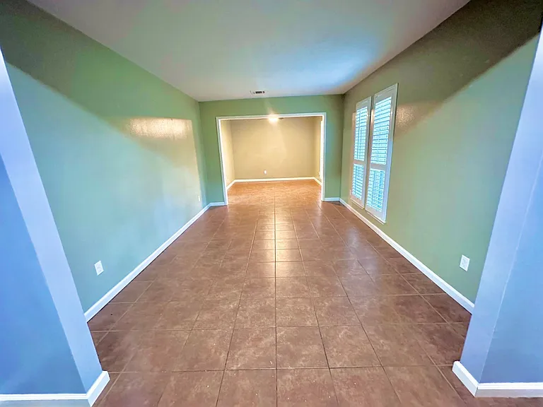 17502 Cassina Dr — Photo 11