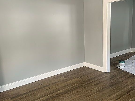 4th image of 509 Maple St
