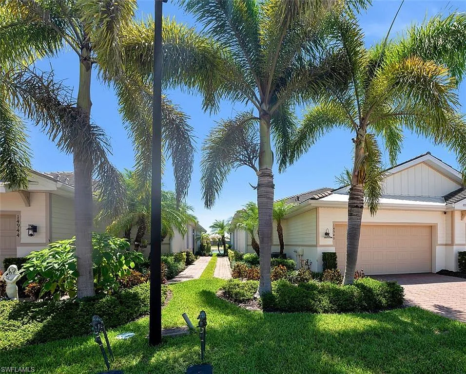 2 bed, 2.0 bath, 1519 sqft, $7,200 — Photo 2