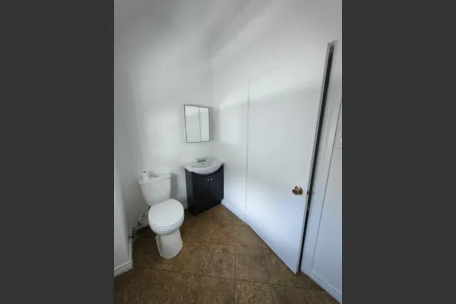 22 Blucher St #2 — Photo 5