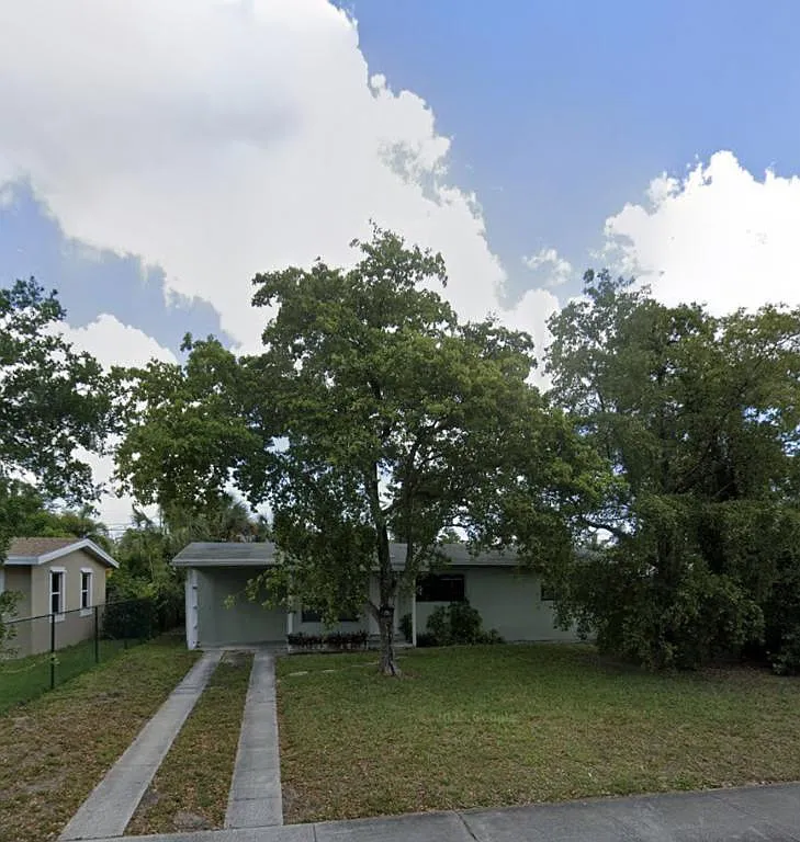 612 sw 24th ave — Photo 3