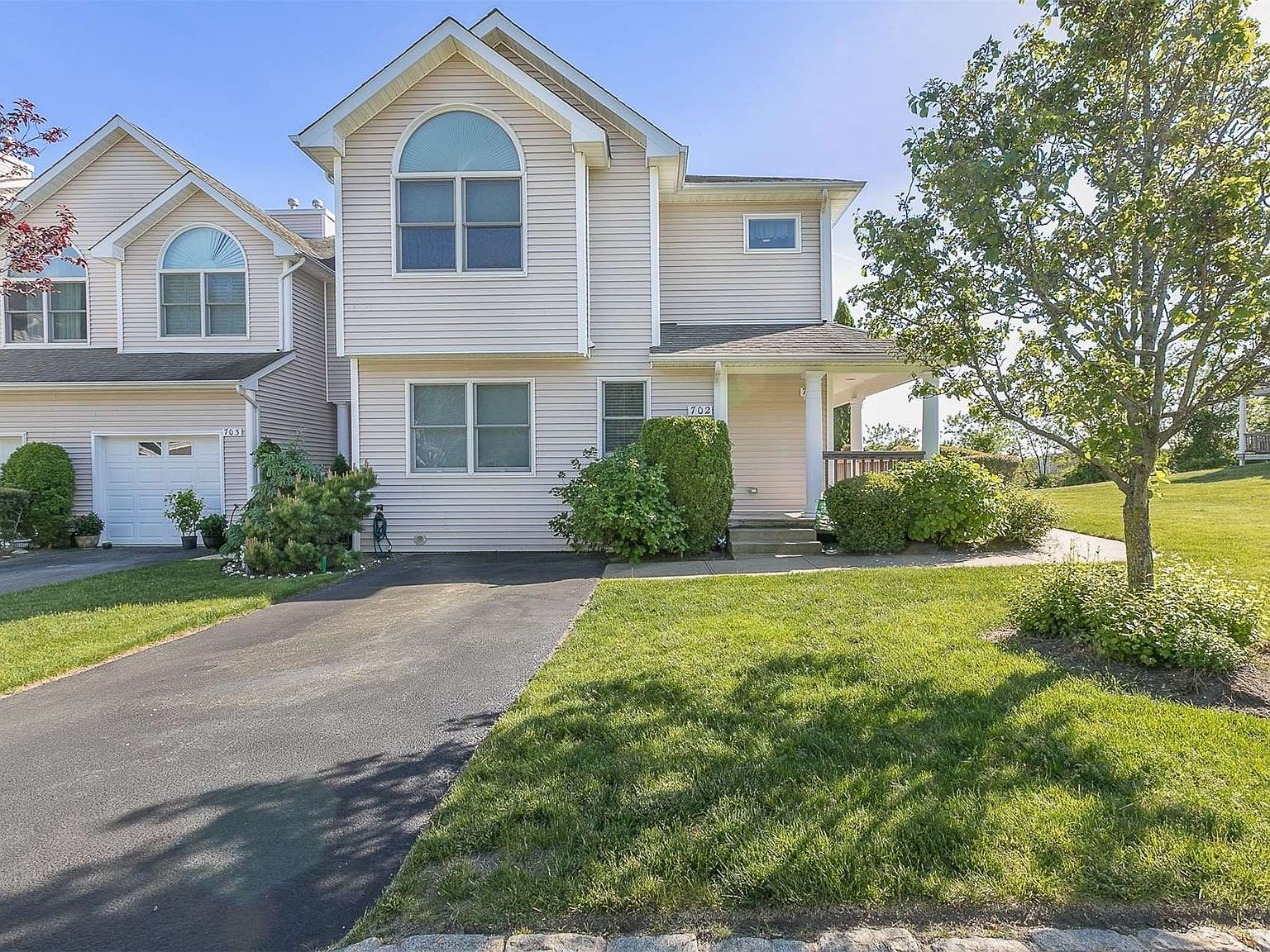 702 Willow Pond Drive UNIT 702, Riverhead, NY 11901 Zillow