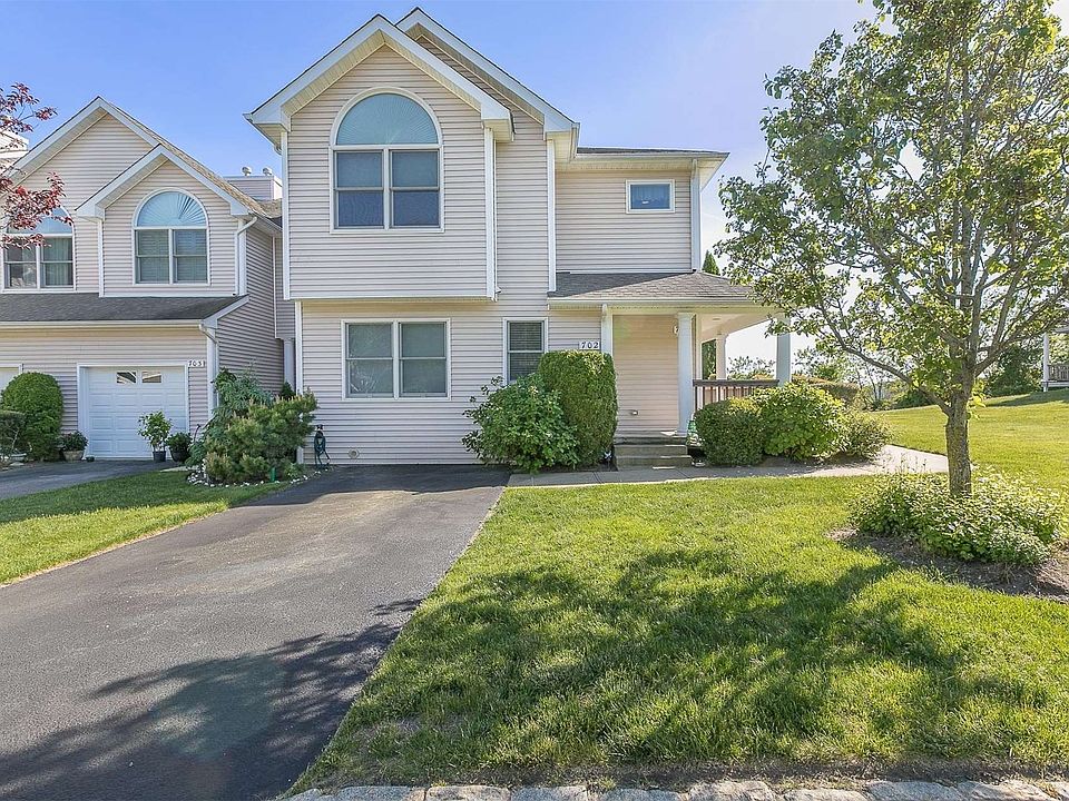 702 Willow Pond Drive UNIT 702, Riverhead, NY 11901 Zillow