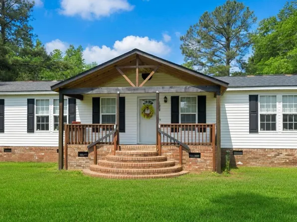 688 Georgia Pacific Road, Whiteville, NC 28472