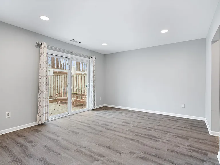 4405 Aspen Dr — Photo 10