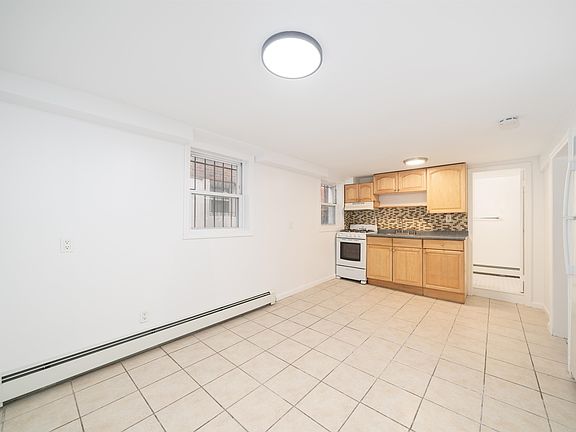 4th image of 720 Liberty Ave #1