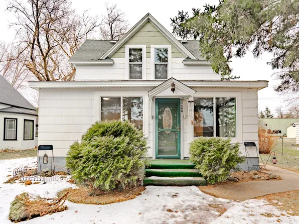 508 6th St NE, Little Falls, MN 56345