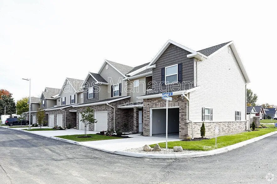 Building Photo - 115 Valor Dr #4