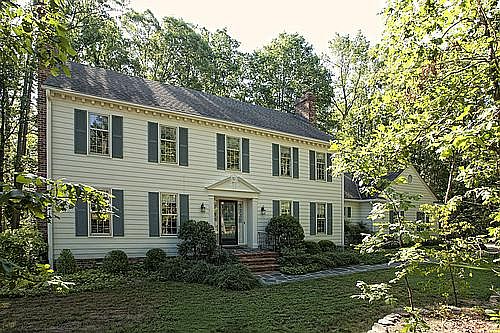 1st image of 335 Huddersfield Dr