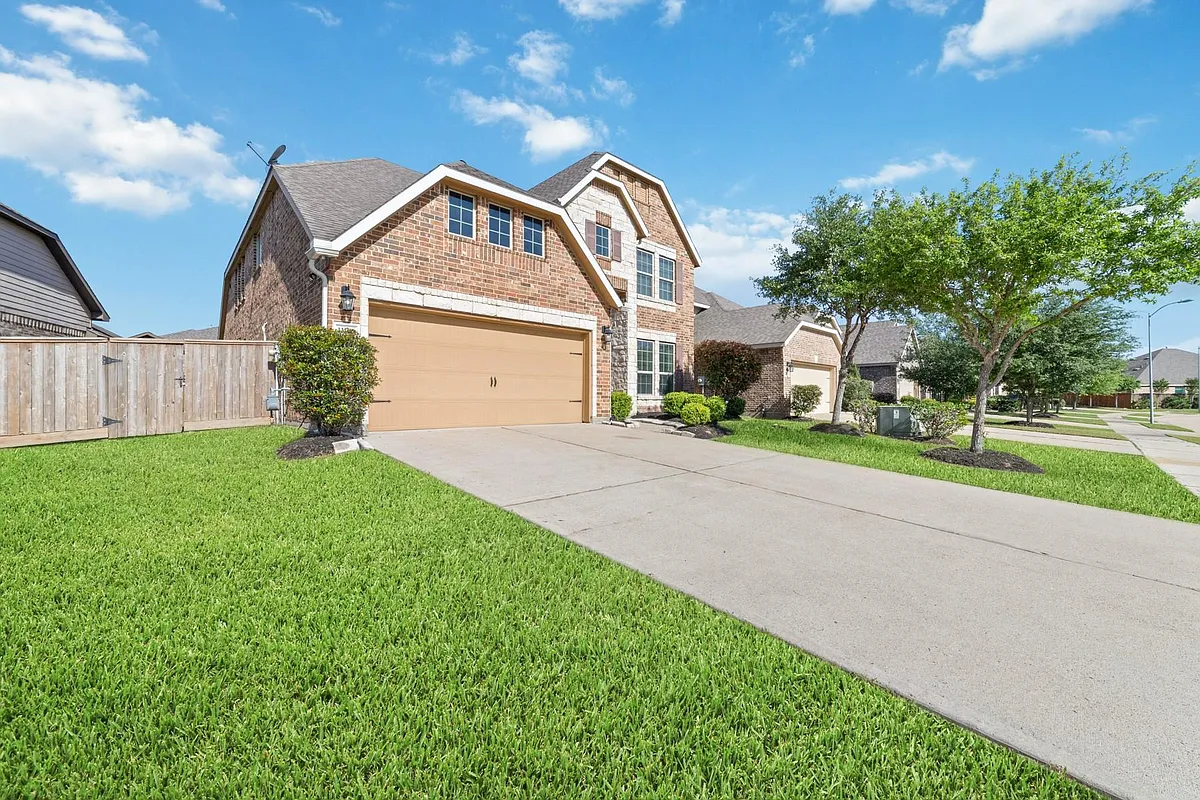 Building Photo - 11911 Cittanova Dr