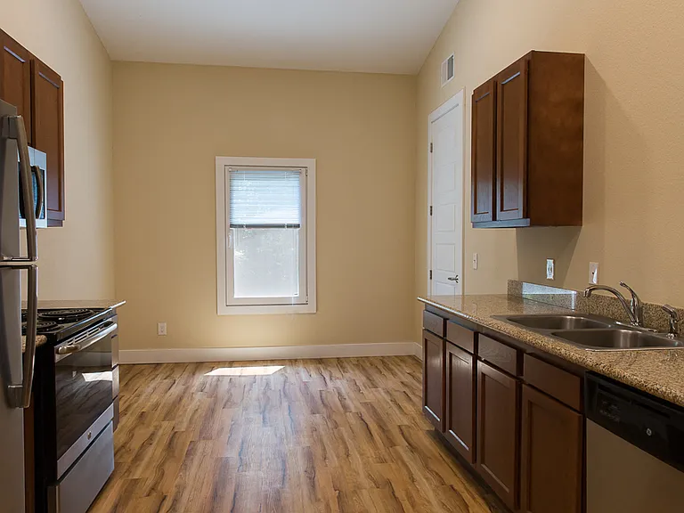 Fieldstone Apartments — Photo 9