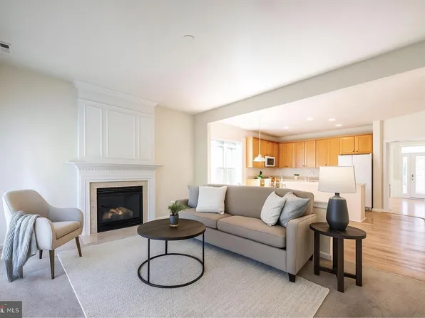 7 Merryton St, Voorhees, NJ 08043