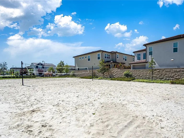 141 Edna Pkwy — Photo 59