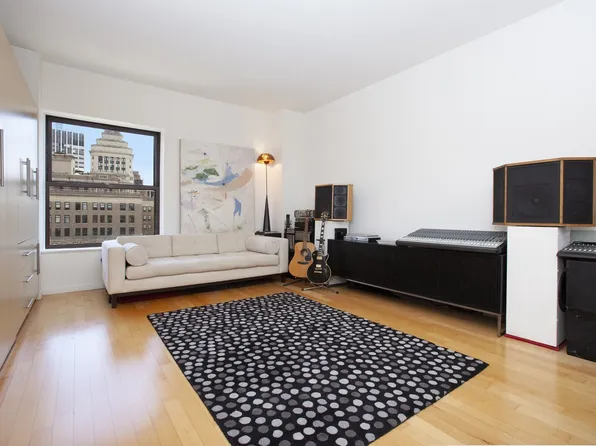 20 West Street image 2 of 7