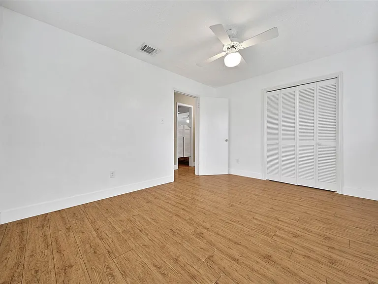 626 Park Knoll Ln — Photo 13