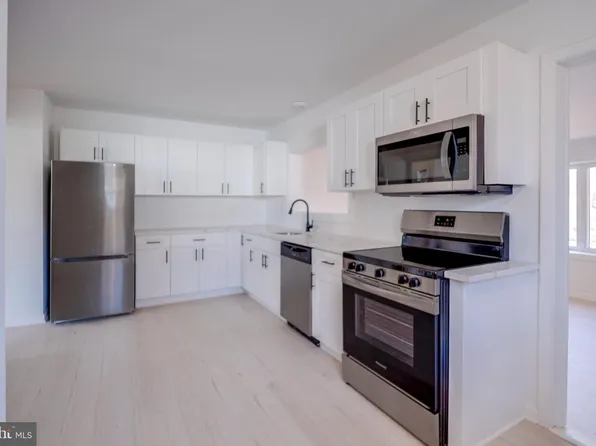 1302 Edgewood Ave, Westville, NJ 08093