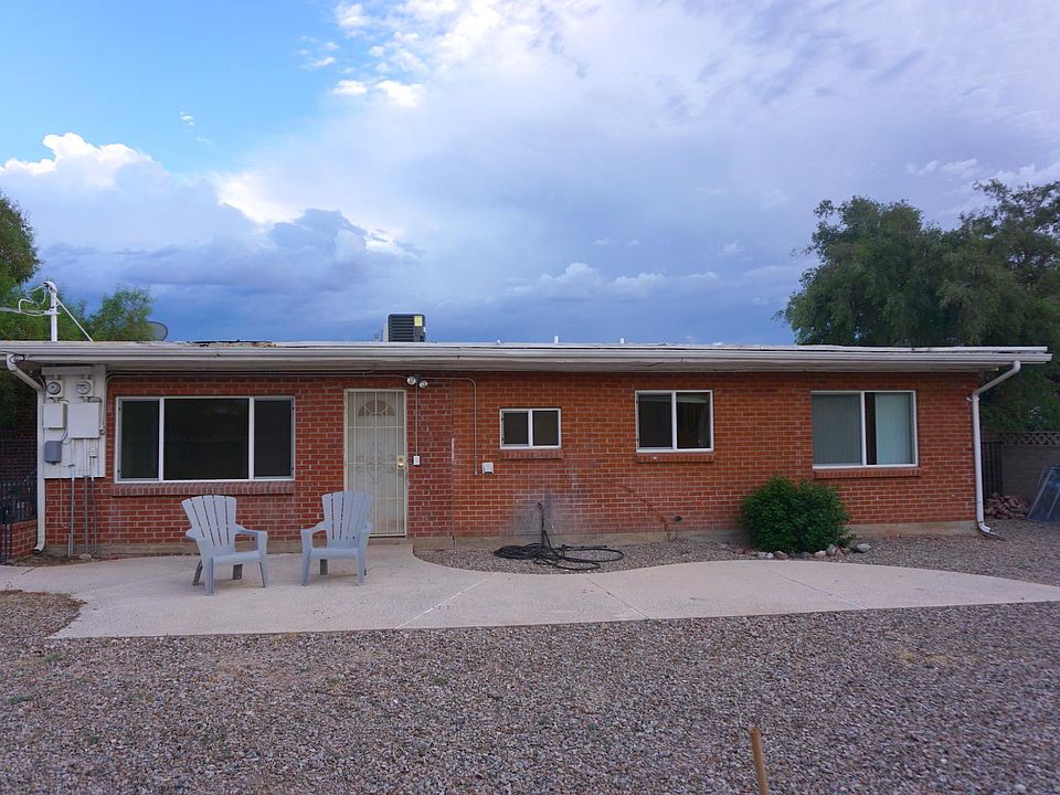 Large back yard has plenty of room to roam.