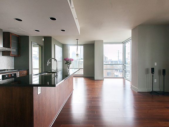 4th image of 300 Bowie St APT 603