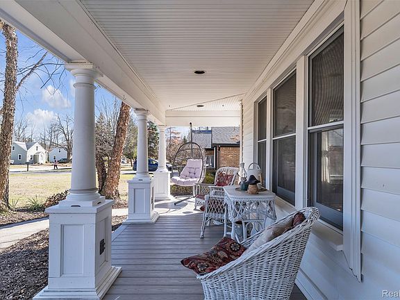 3rd image of 21109 Gill Rd