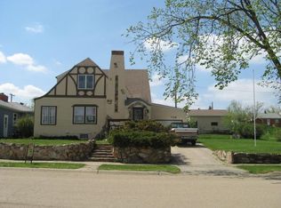 209 6th Ave W, Lemmon, SD 57638